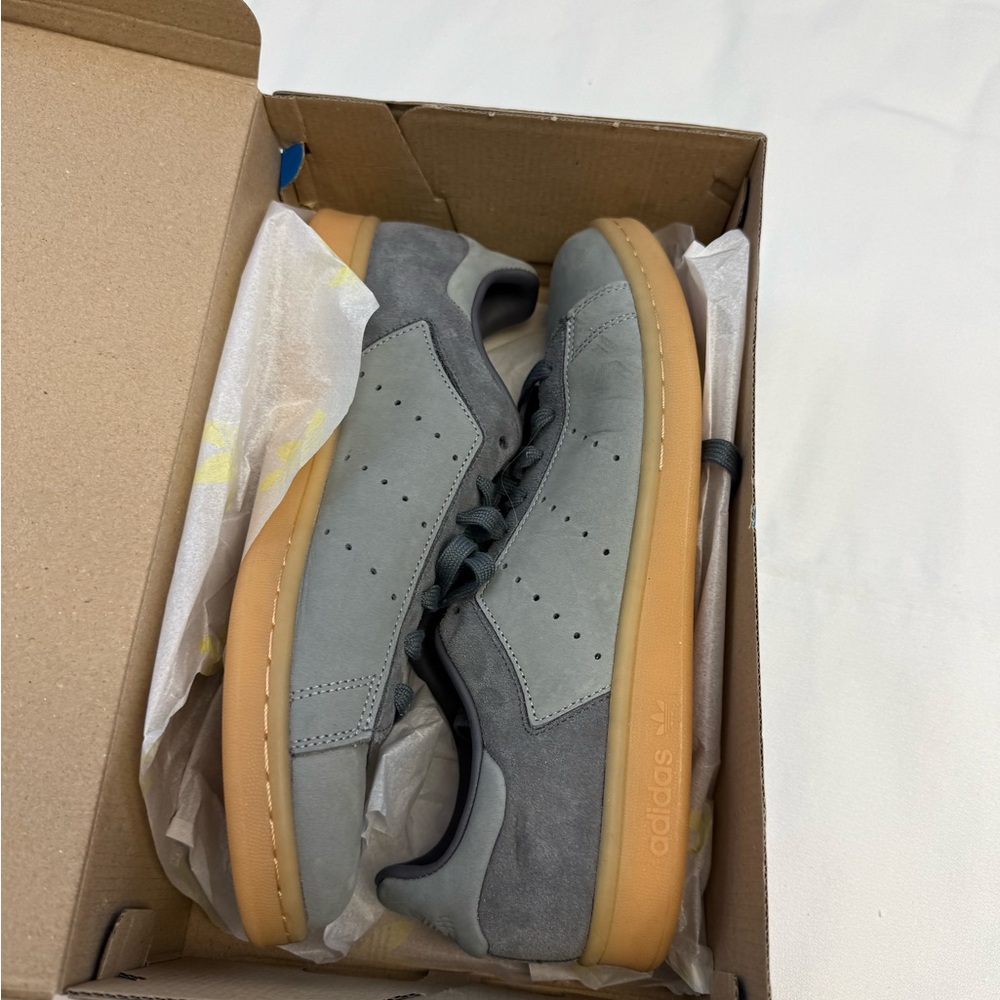 Adidas Men's Grey Sneakers